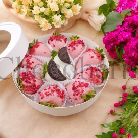 Клубничный набор "Райское наслаждение" в круглой коробке