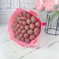 Клубничный букет "Внимание" 31шт 