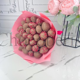 Клубничный букет "Внимание" 31шт 