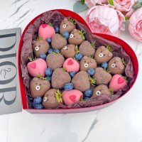  Клубника в сердце "Happy Bear"
